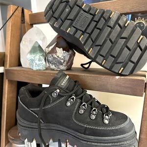Y2K Chunky Sketchers